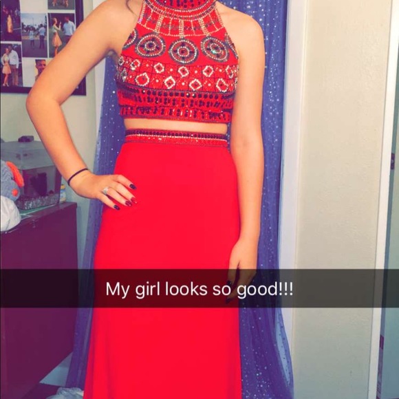 Dress - Picture 3 of 3